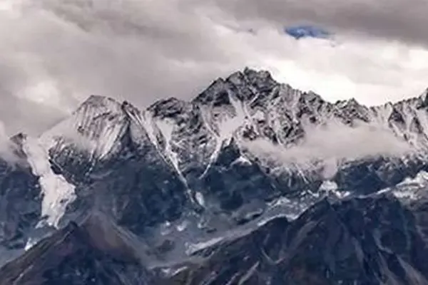 How difficult is Langtang Valley Trek