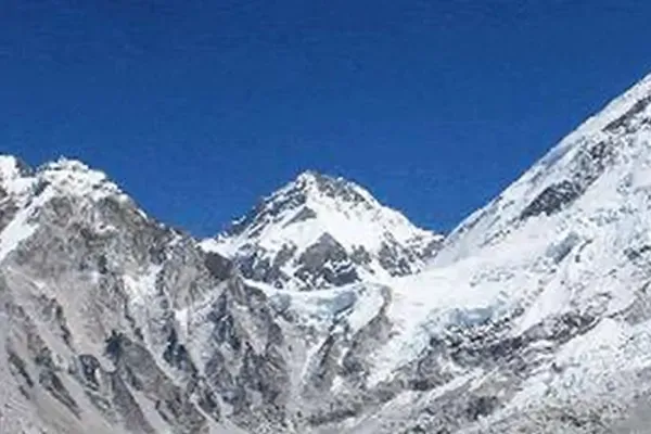 How far is the Everest Base Camp Trek