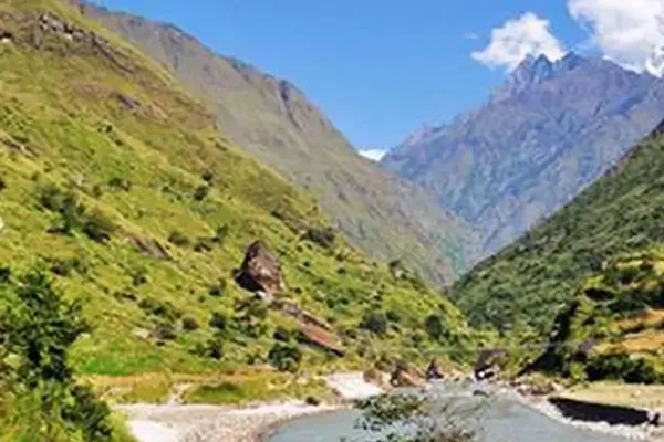Manaslu Base Camp Trek in August