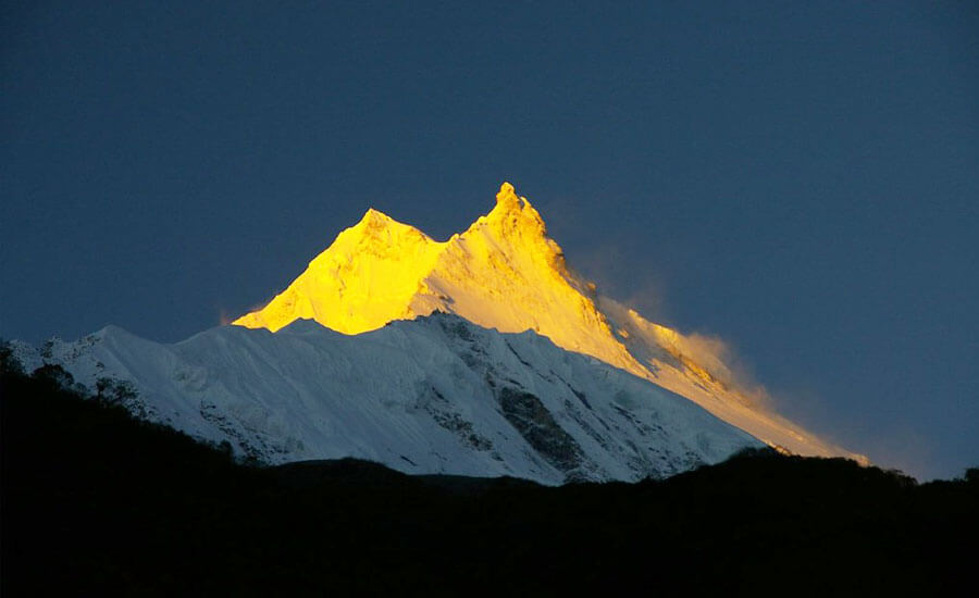 Manaslu circuit trek