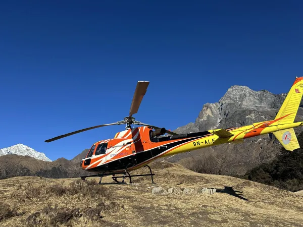 Everest Heli Return Trek