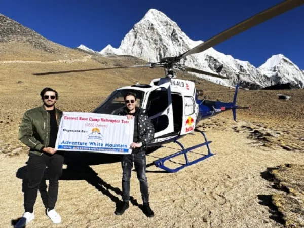 Helicopter Landing At Kalapatthar