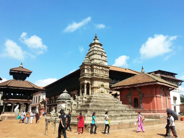 Kathmandu Chitwan Pokhara Tour