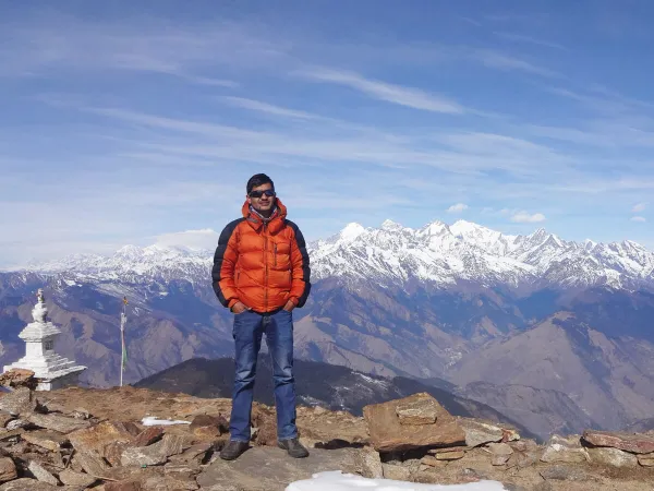 Langtang Gosaikunda Lake0trek