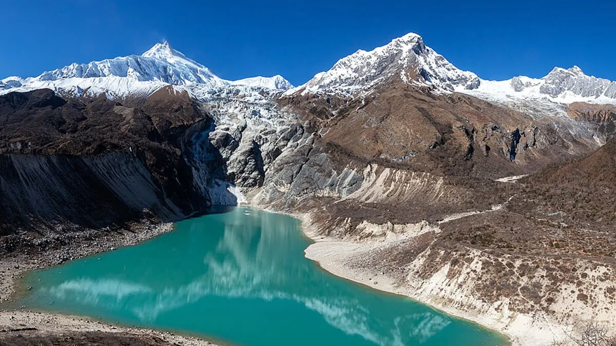 birendra-lake-manaslu-circuit-trek