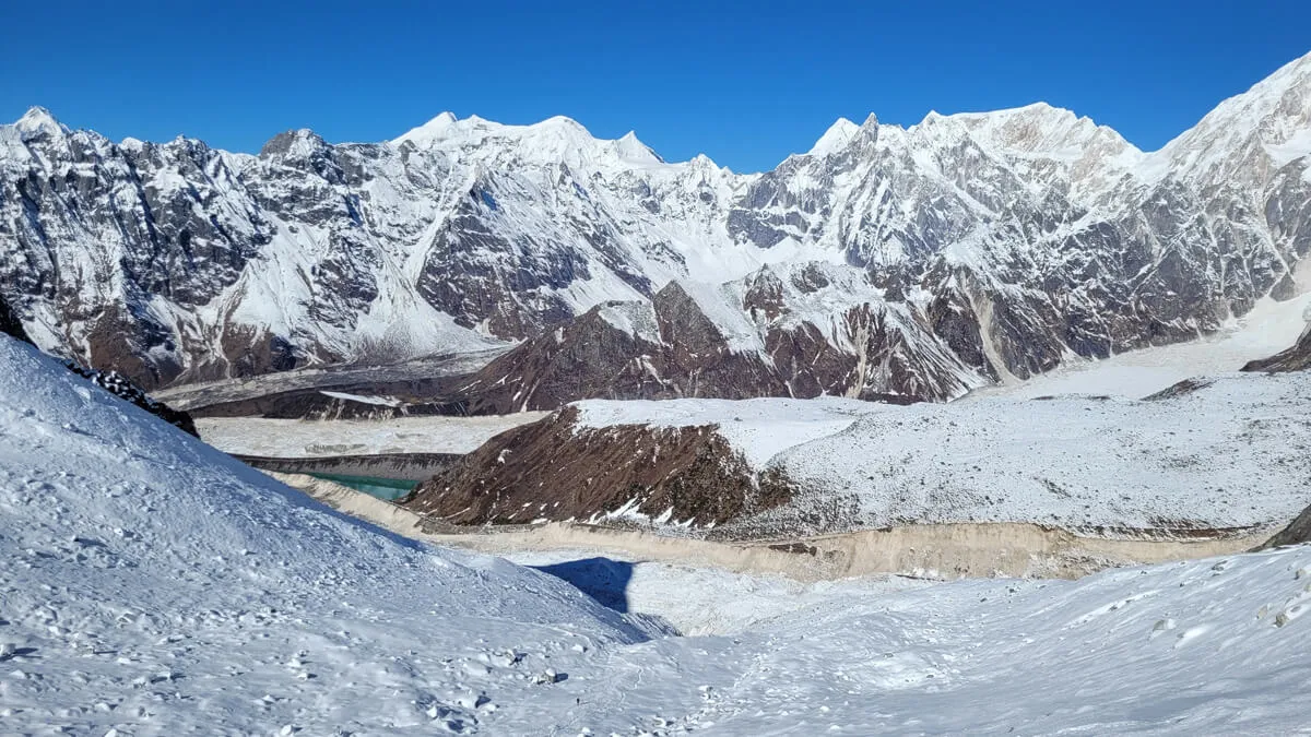 rui-la-pass-manaslu-circuit-trek